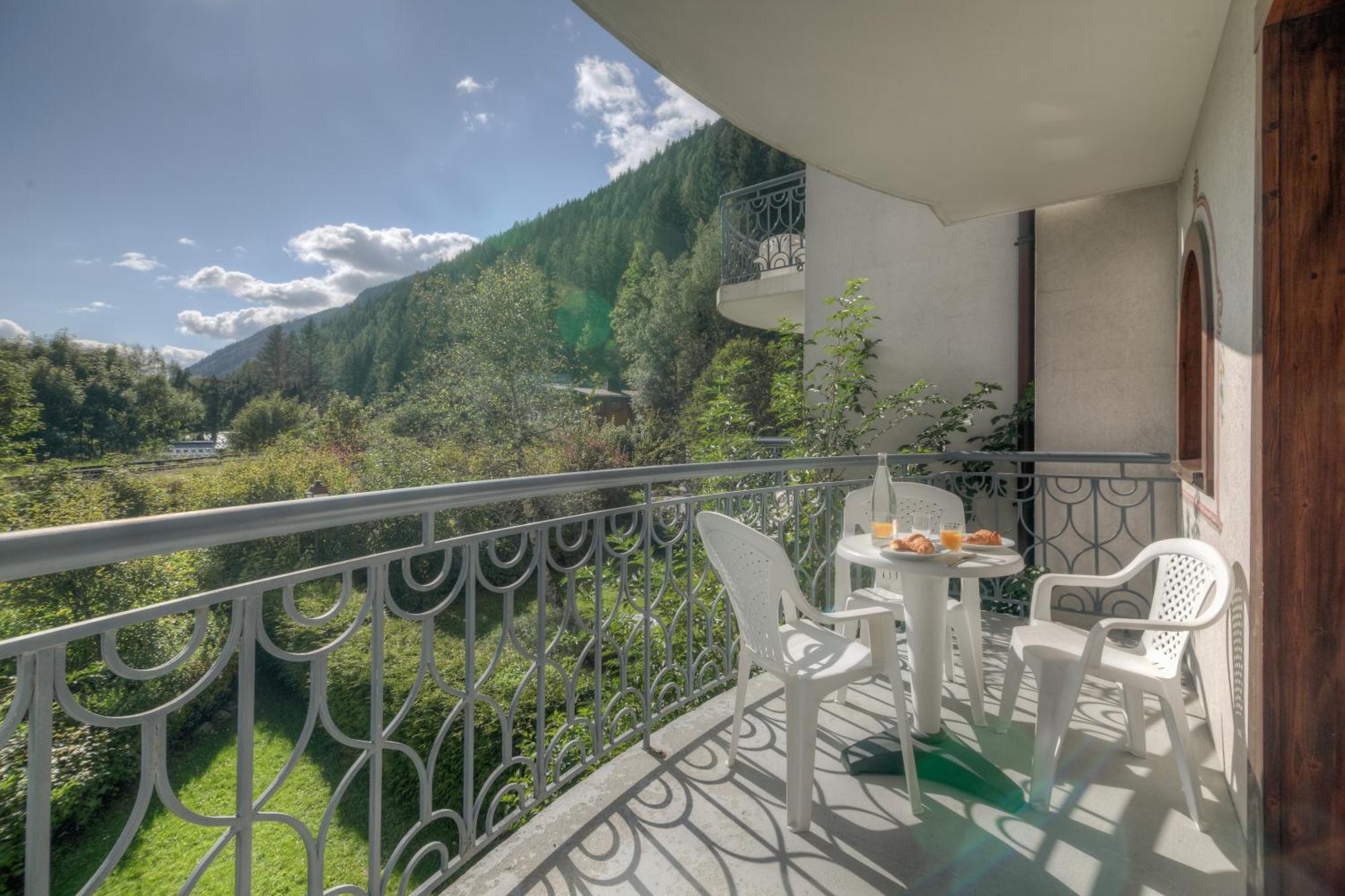 Residence Le Cristal Apartments Шамони Экстерьер фото